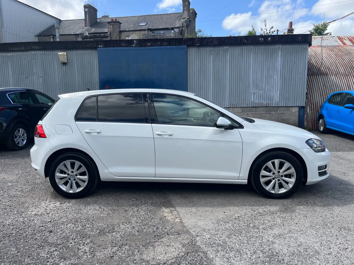 2105 VOLKSWAGEN GOLF, COMFORTLINE, AUTOMATIC - Image 2