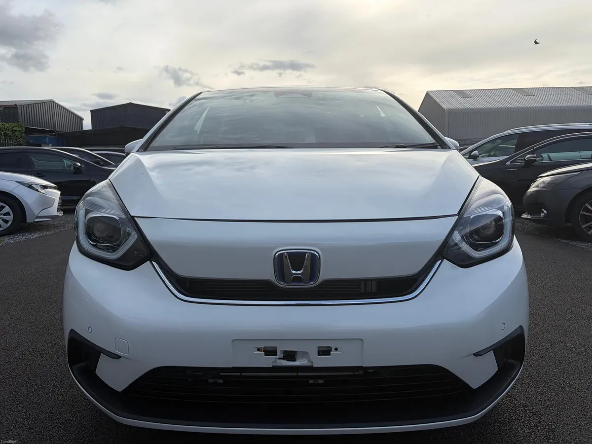 2021 HONDA FIT hybird automatic 1 owner - Image 3