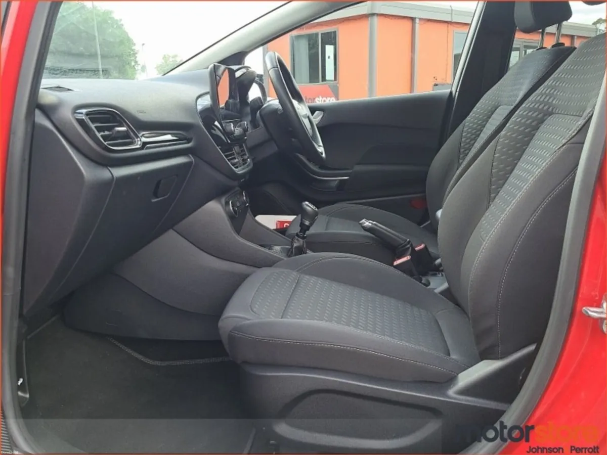 Ford Fiesta 1.0T EcoBoost 125PS Titanium Auto - Image 4