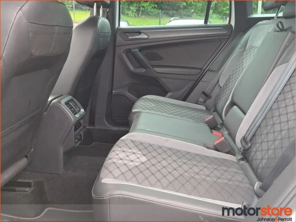 Volkswagen Tiguan 1.4 TSI PHEV 245HP R-Line DSG - Image 5