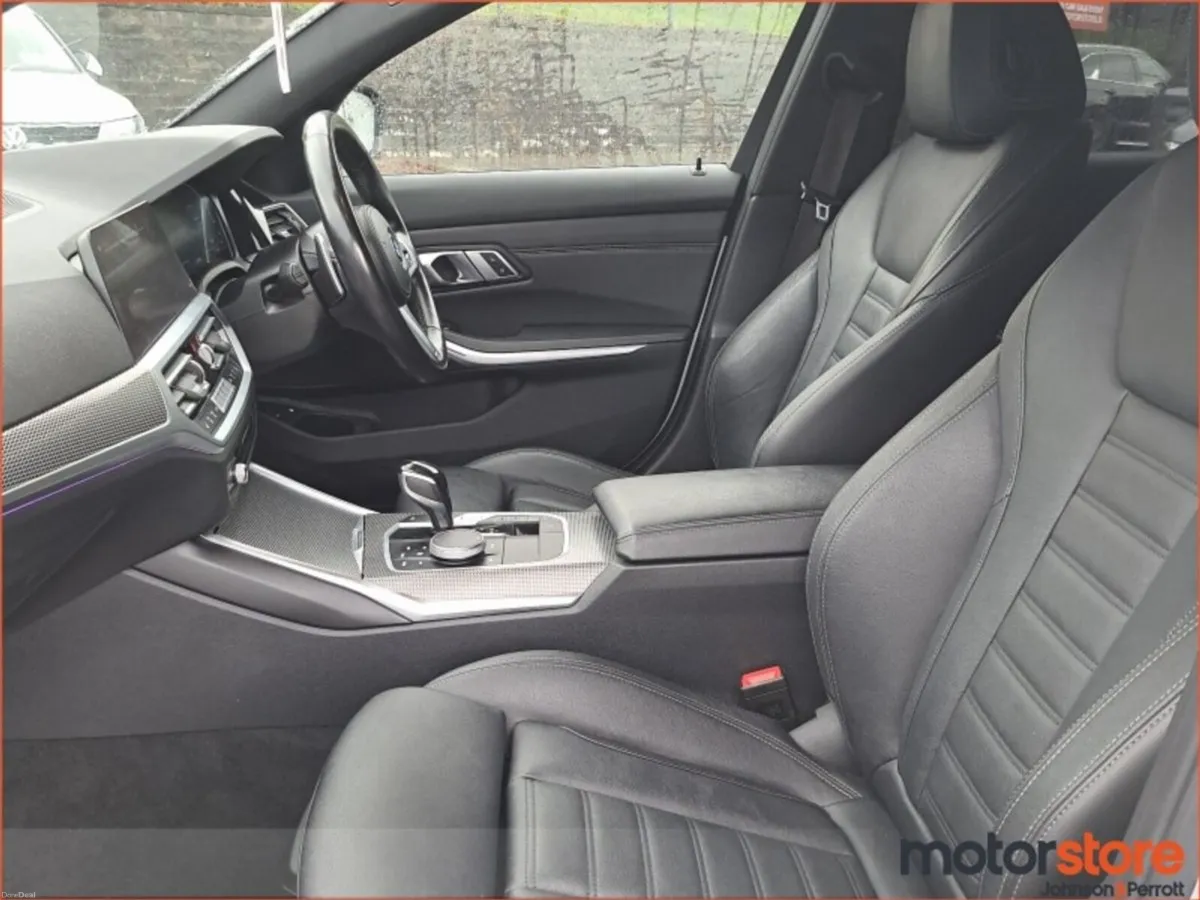 BMW 3-Series 2.0 - Image 3