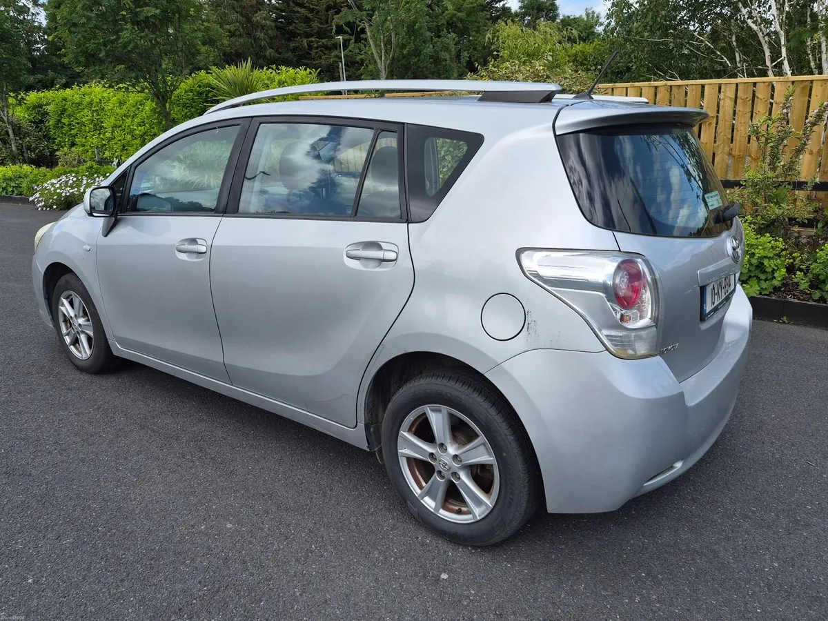 Toyota Verso 2010 - Image 4