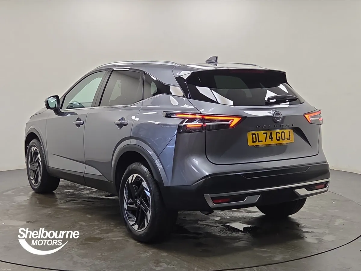 Nissan Qashqai Hatchback N-Connecta - Image 2