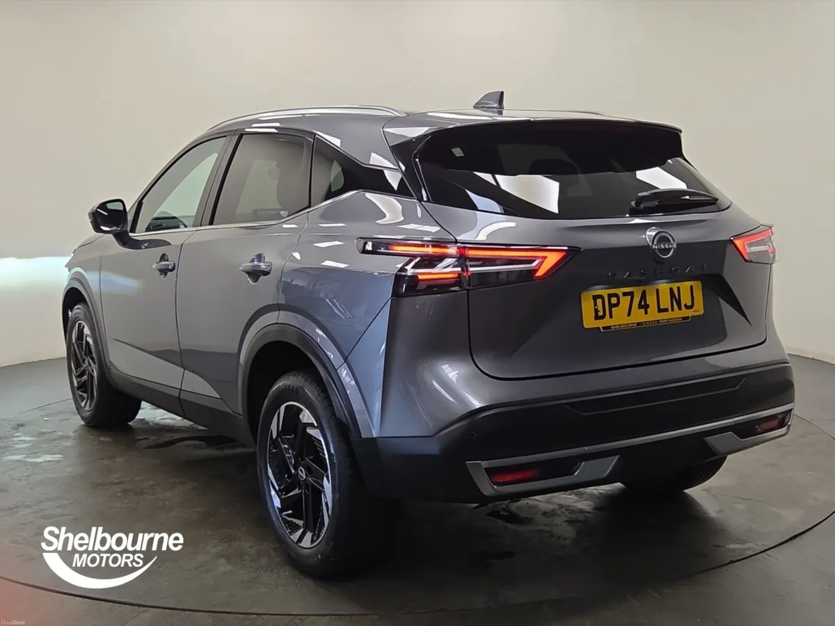 Nissan Qashqai Hatchback N-Connecta - Image 2