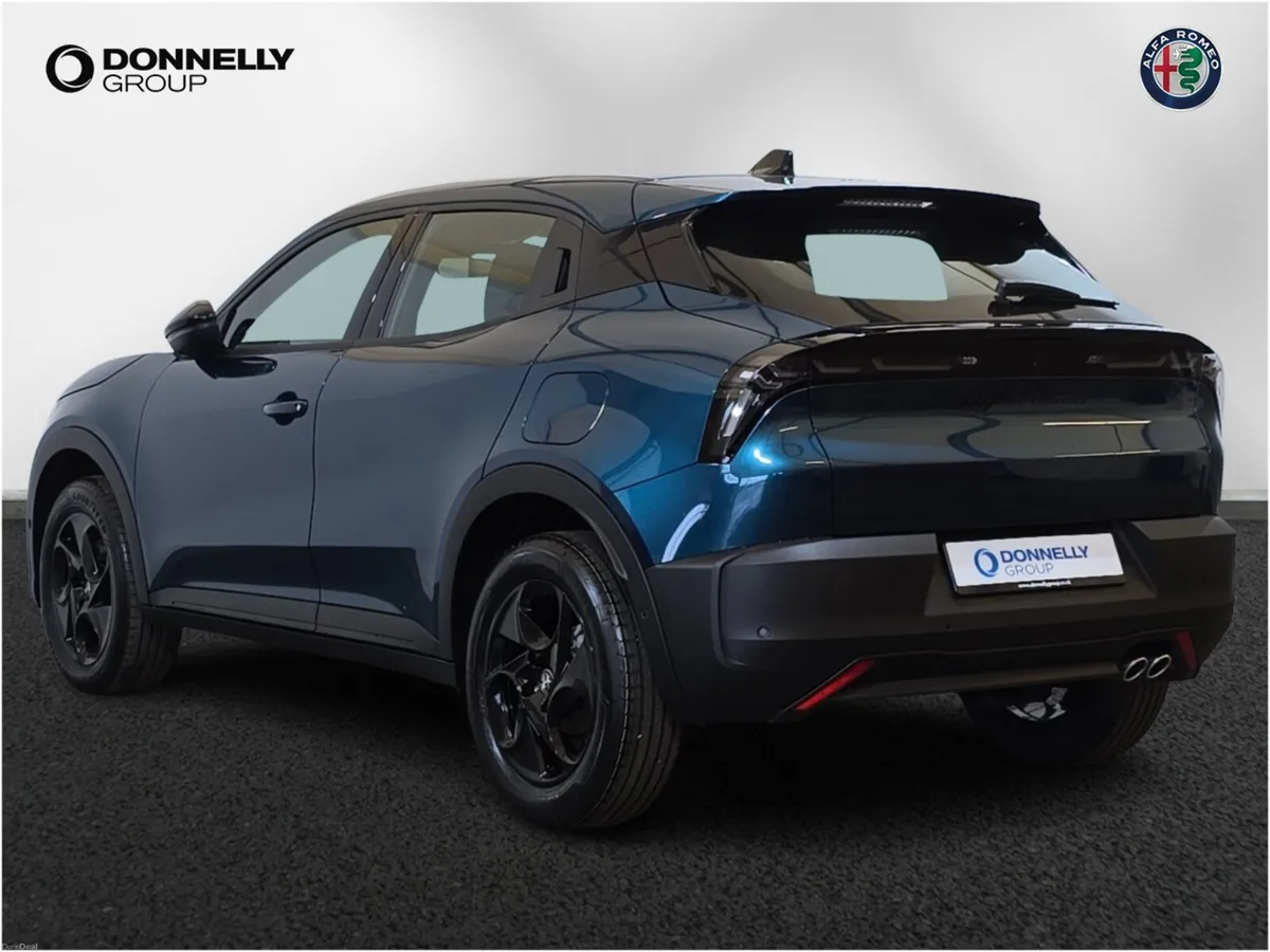 Alfa Romeo Junior Hatchback - Image 2