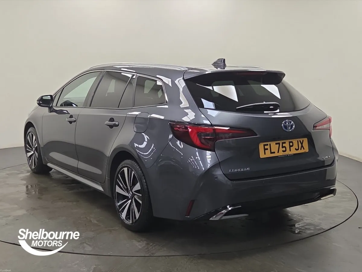 Toyota Corolla Touring Sport Design - Image 2