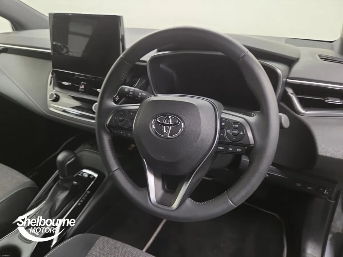 Toyota Corolla Touring Sport Design - Image 4