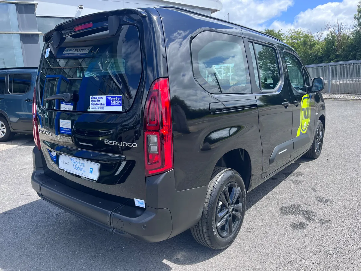 Citroen Berlingo Auto WAV Taxi Spec - Image 5