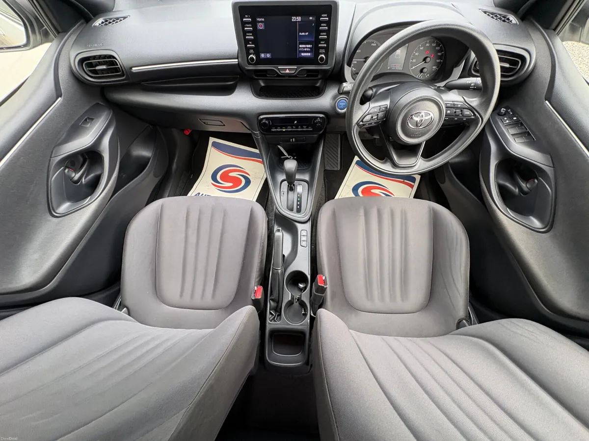 TOYOTA YARIS - Image 4