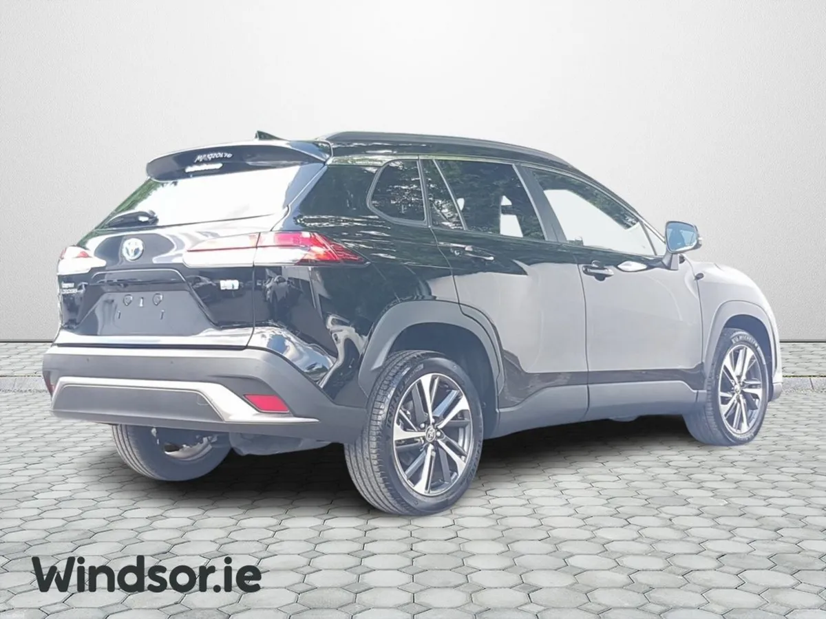 Toyota Corolla Cross HYBRID - Image 3