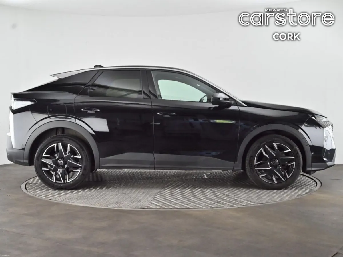 Peugeot 3008 1.2 MHEV PureTech 136bhp eDCS6 Allure - Image 2