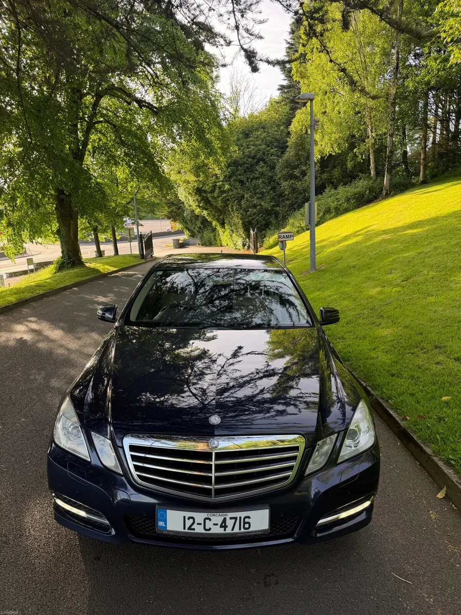 Mercedes-Benz E-Class E200 CDI BE AVANTGARDE A/T - Image 1
