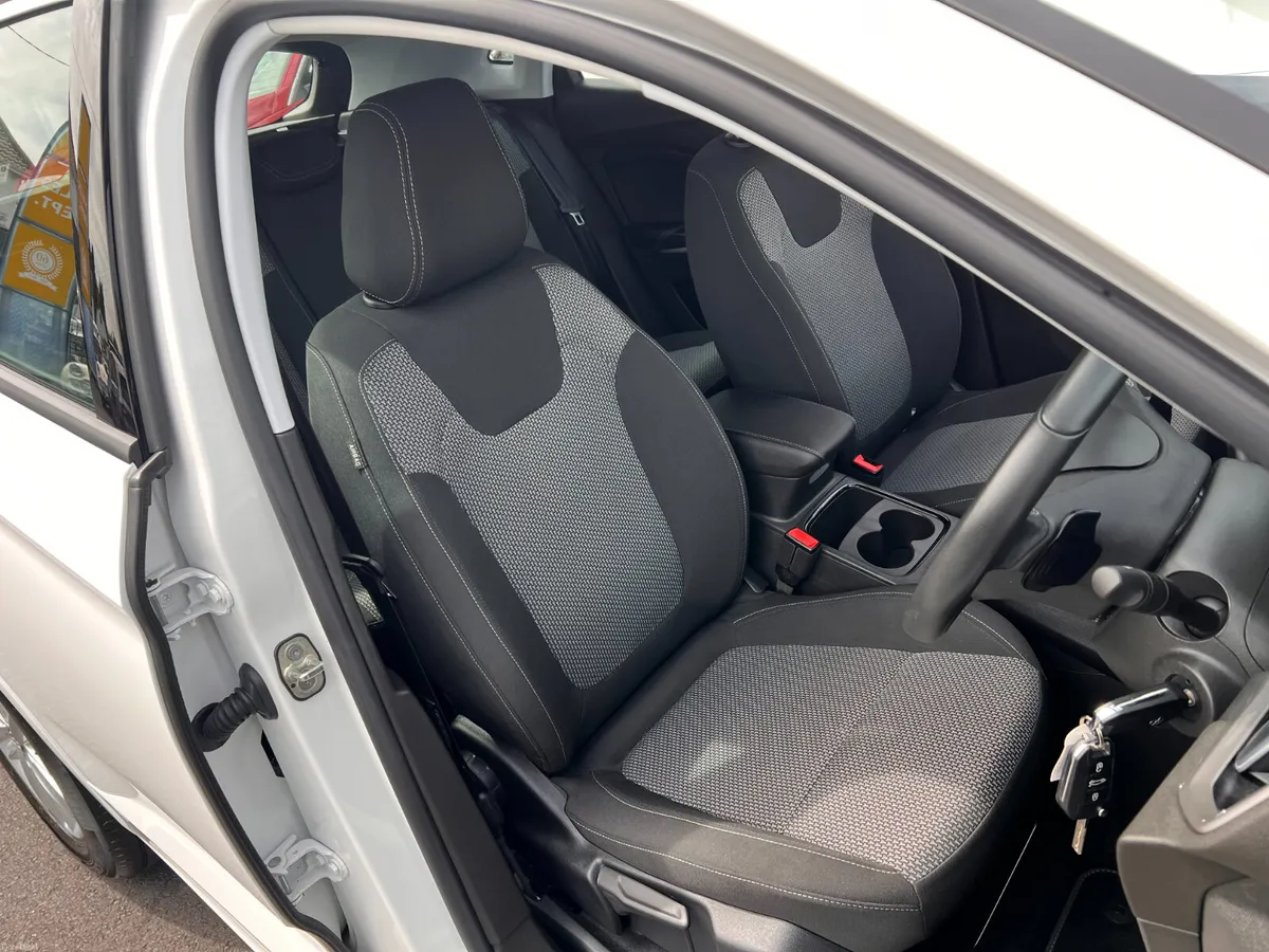 2024 Auto Diesel 17,000 Kms €29,950 *REAL SUMMER S - Image 3