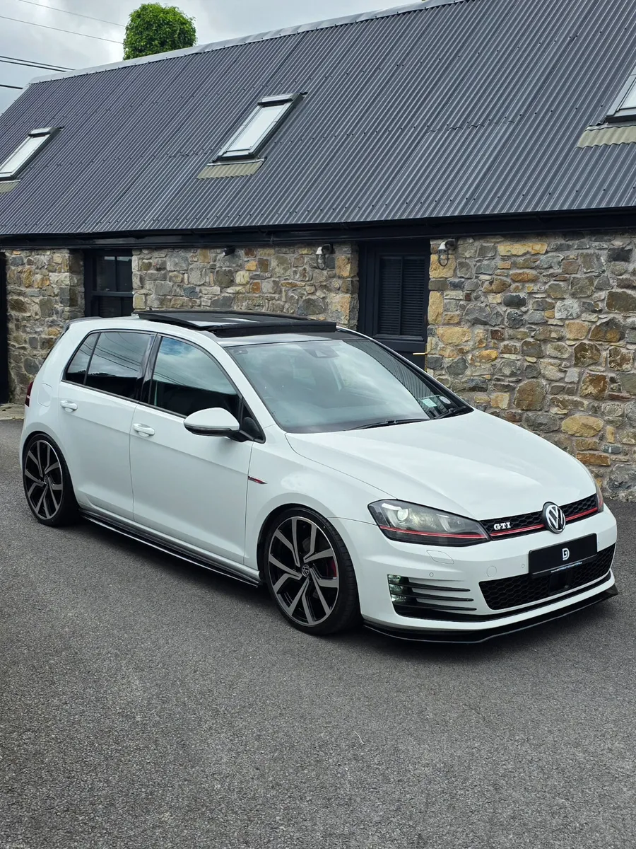 2015 VOLKSWAGEN GOLF GTI DSG AUTO - Image 1