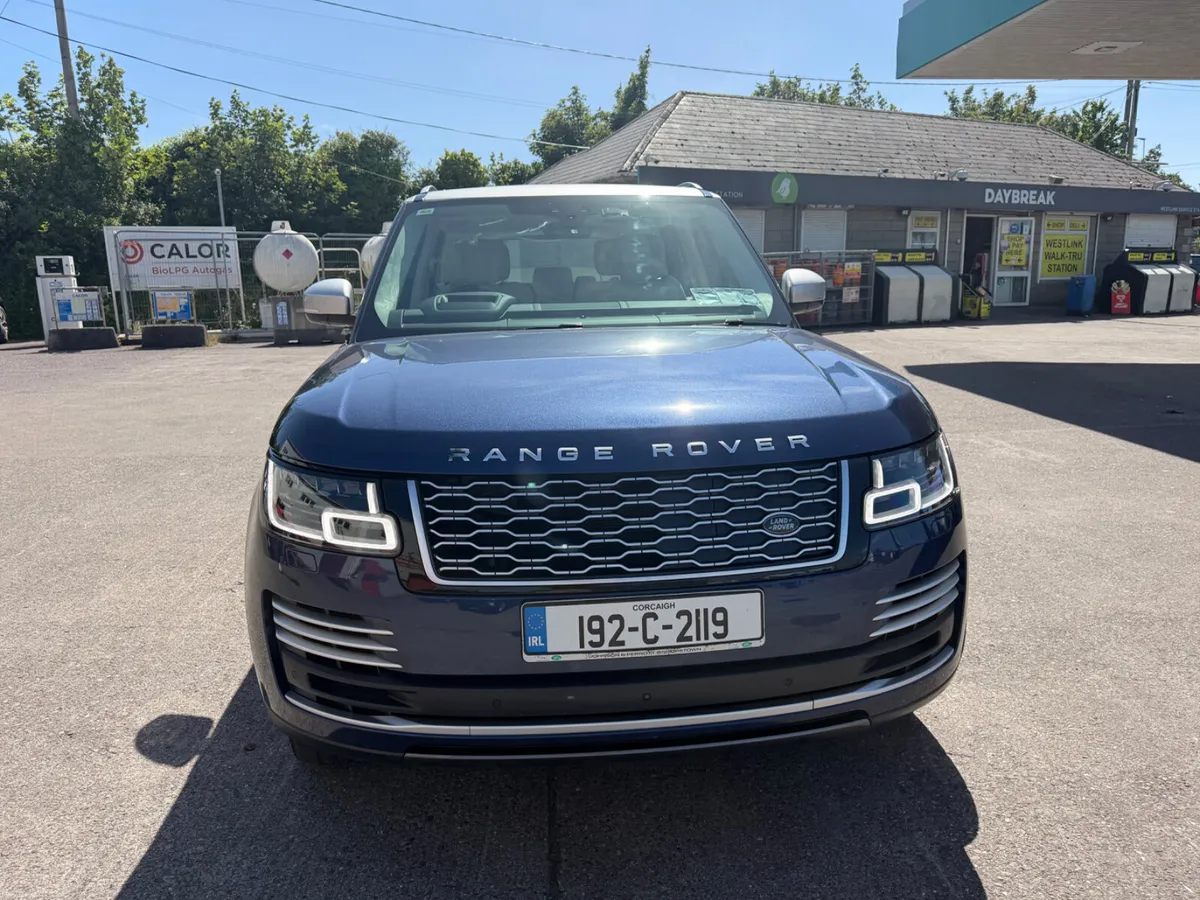 2019 Range Rover Vogue - Image 2