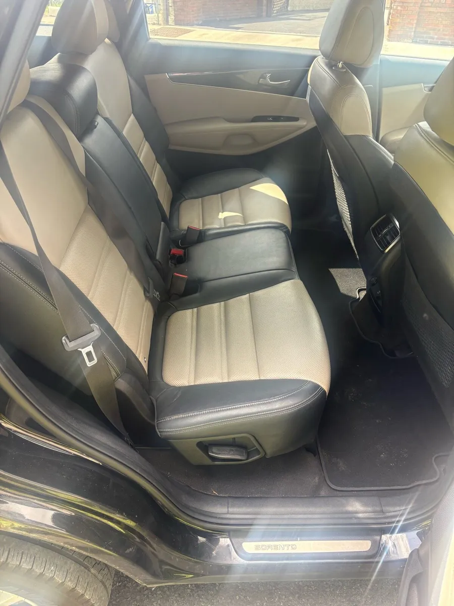 Kia Sorento 7 seater - Image 6