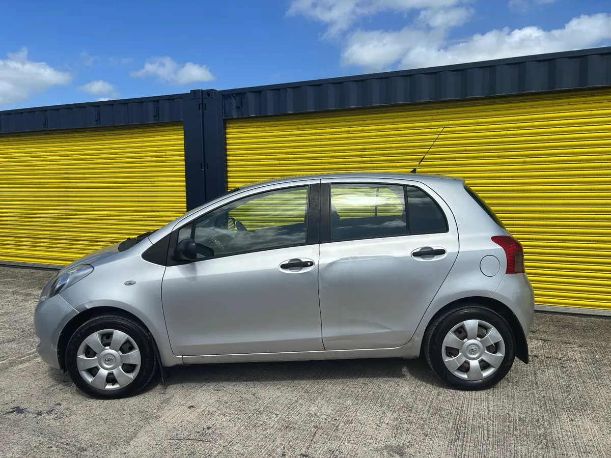 Toyota Yaris  2007 Only 129,000 km NCT February 27 - Image 3