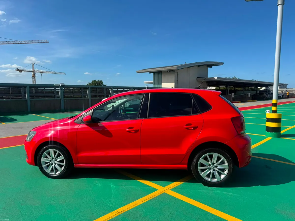 142 Volkswagen Polo 1.2 AUTO - LOW MILEAGE - Image 6
