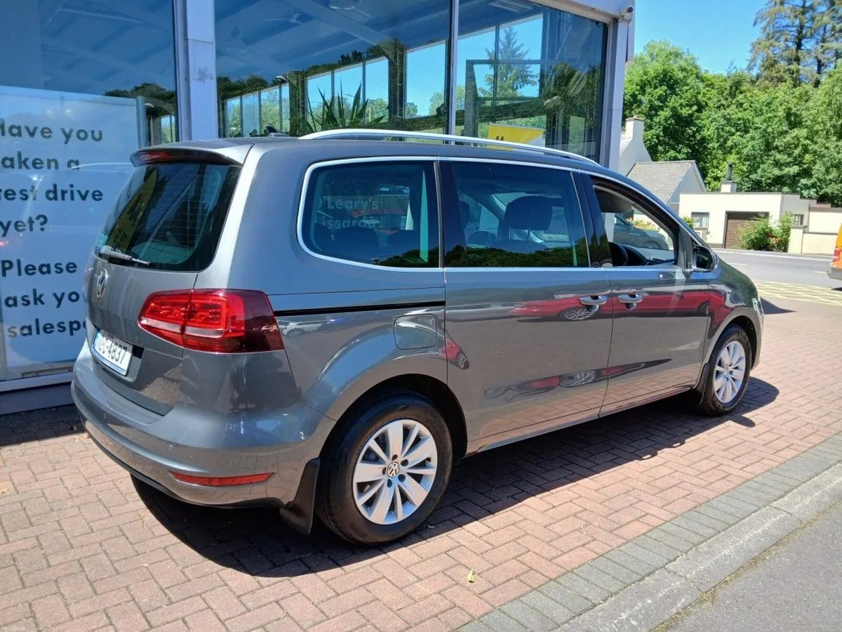 Volkswagen Sharan Comfortline 2.0TDI  150BHP,  1 O - Image 5