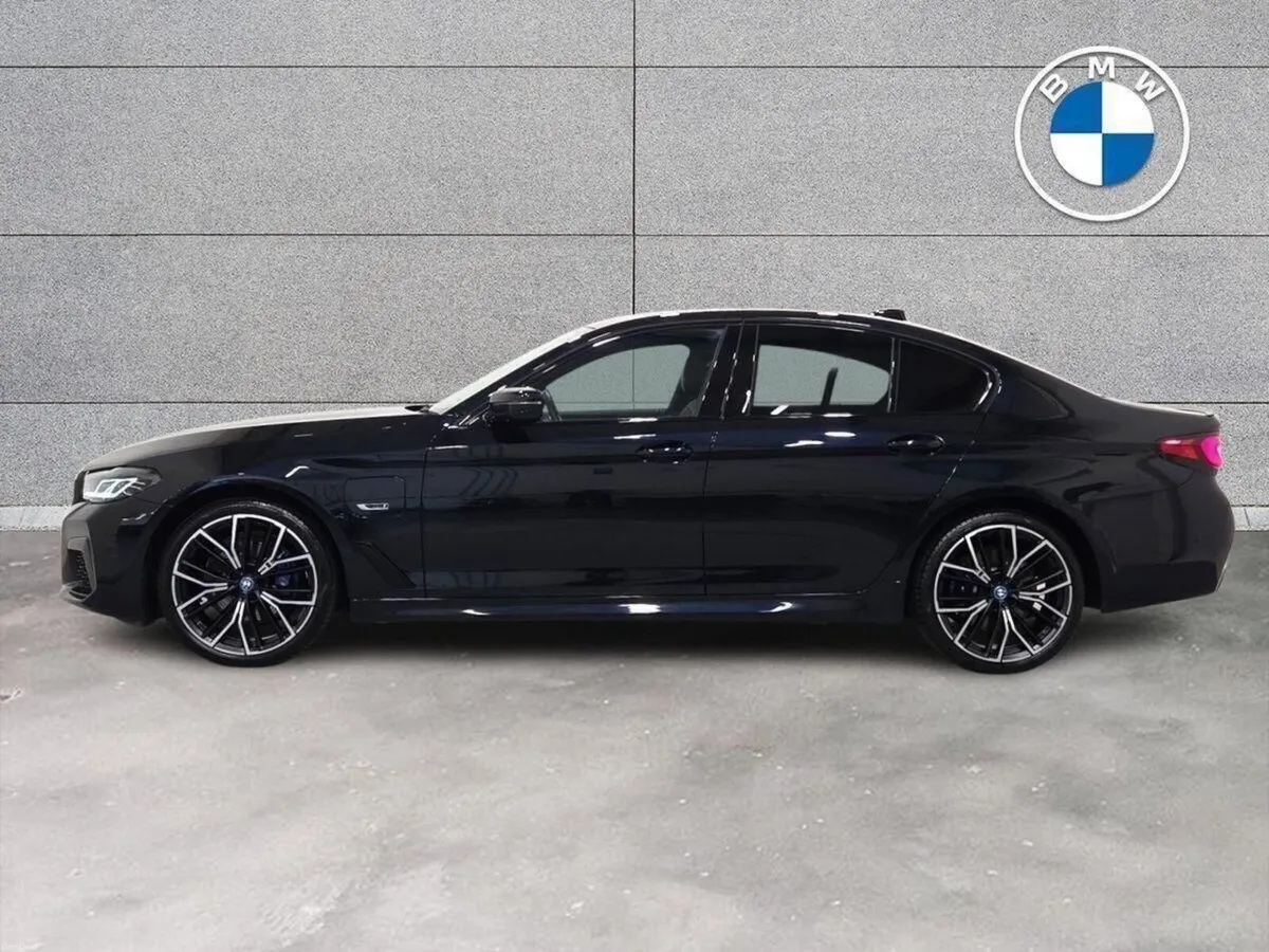 BMW 5-Series 530e M Sport Saloon - Image 3
