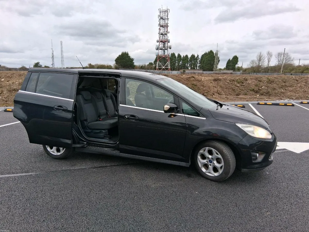 GRAND CMAX 7 SEATER HIGH SPEC VERY LOW KMS NEW NCT - Image 2