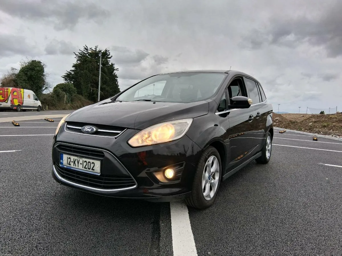 GRAND CMAX 7 SEATER HIGH SPEC VERY LOW KMS NEW NCT - Image 4