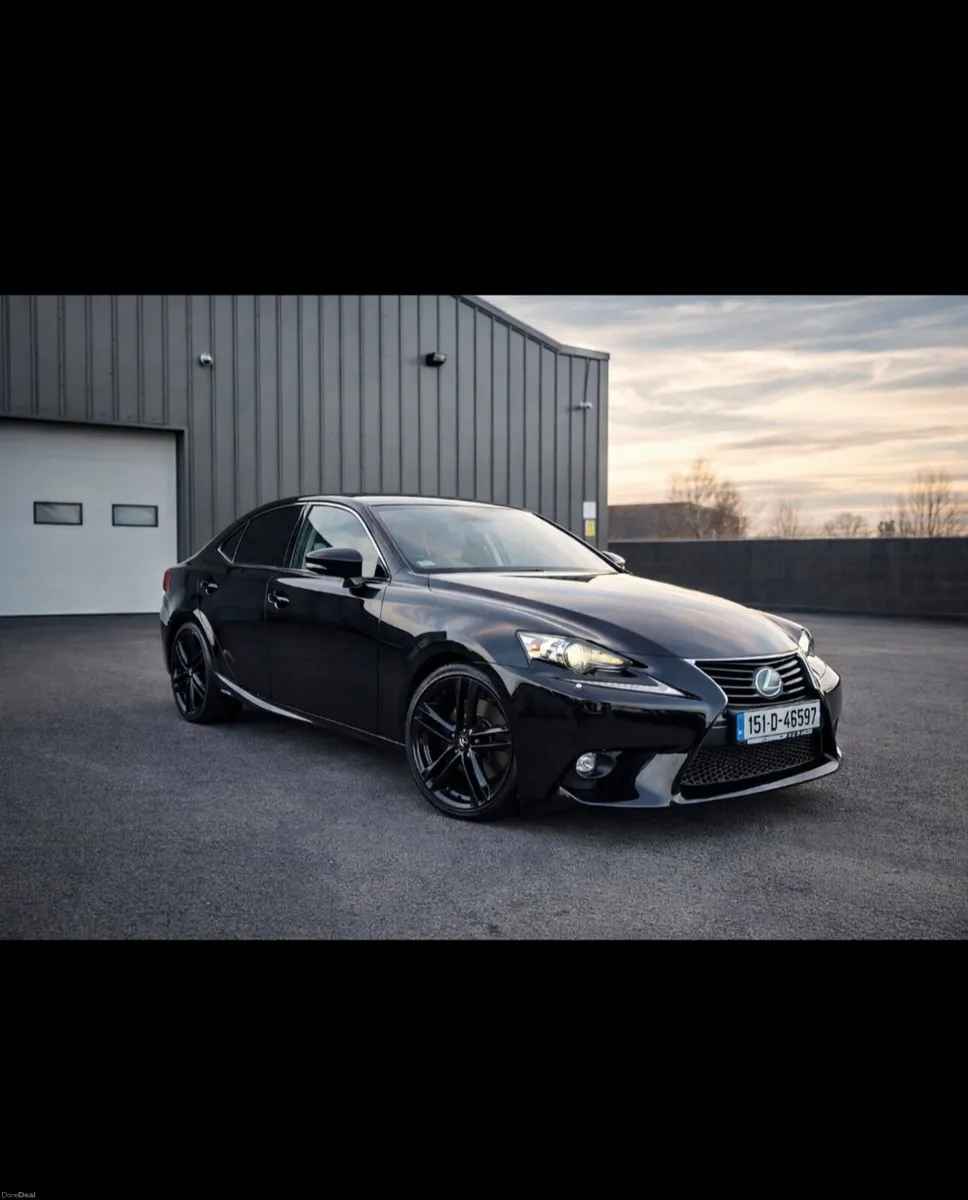 LEXUS IS300H EXECUTIVE - Image 1