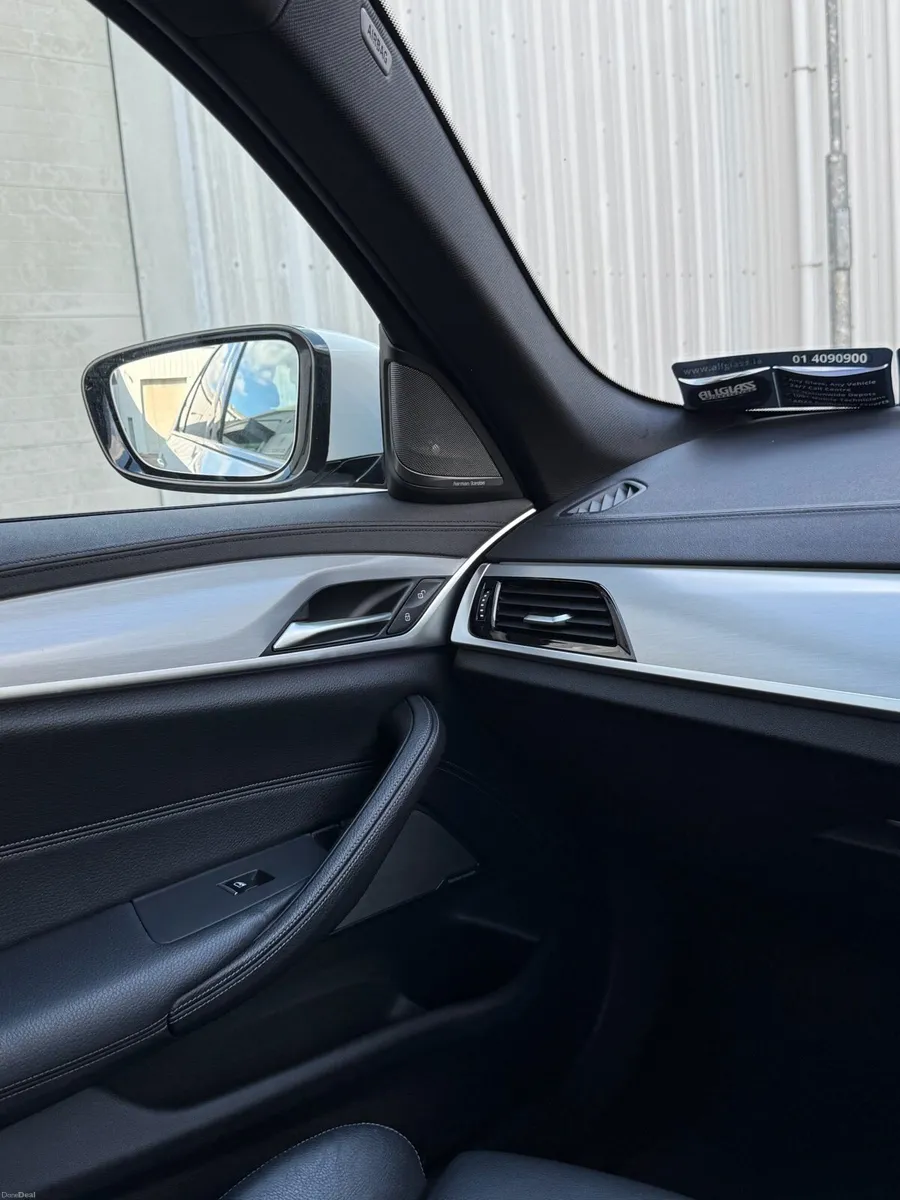 BMW 5 SEREIS G30 - Image 6