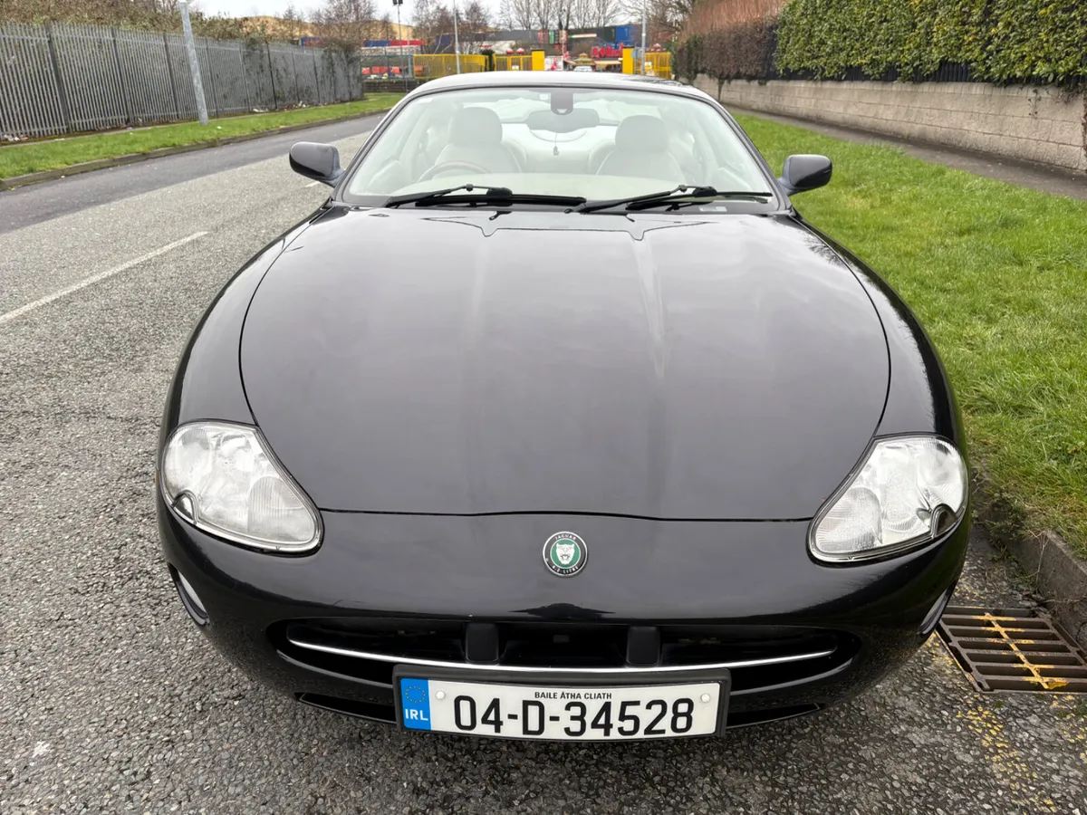 Jaguar XK8 2004 1 owner Brand new NCT - Image 2