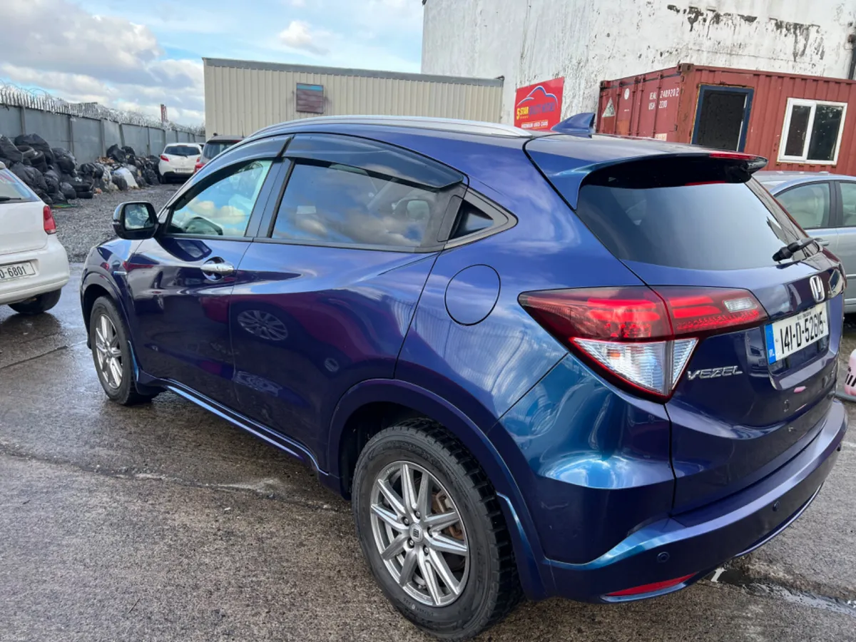 14 HONDA VEZEL 1.5 HYBRID/ only 69k km/ warranty - Image 4