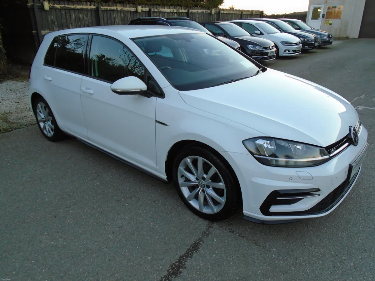 Volkswagen Golf 2018,R-line,1.6-tdi,heated seats, - Image 1