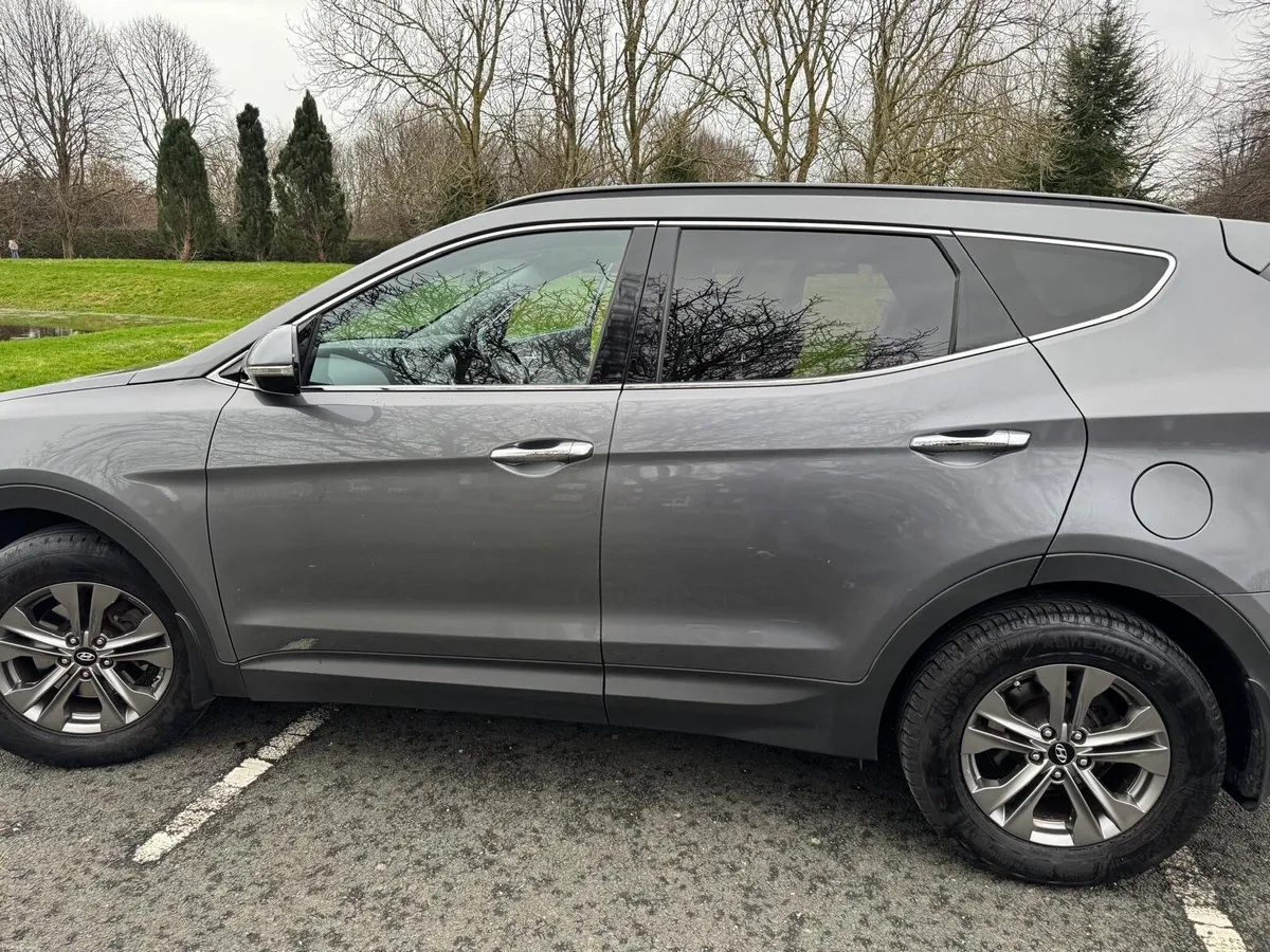 Hyundai Santa Fe 2014 - Image 3