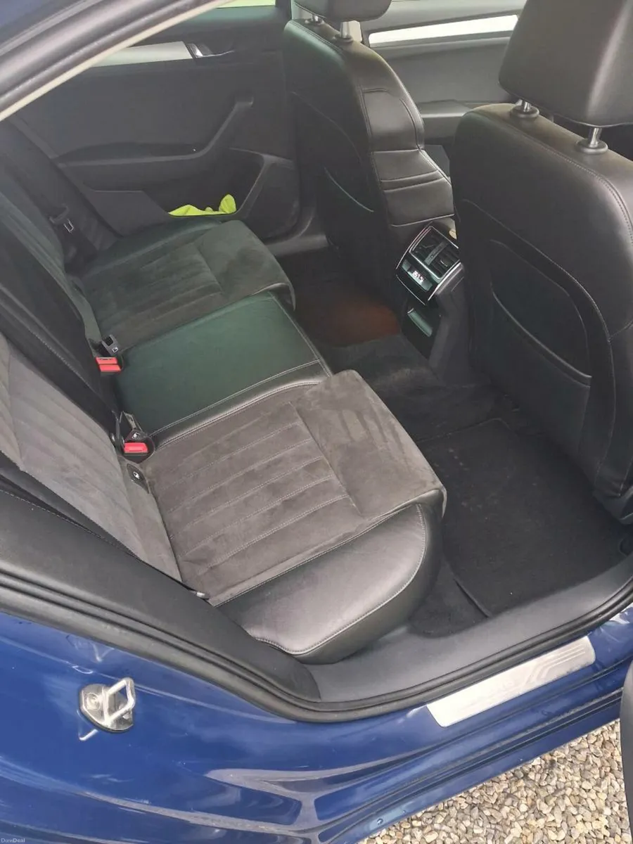 Skoda superb - Image 2