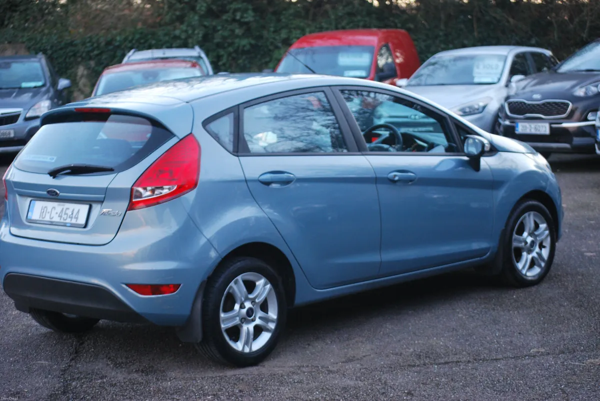 Ford Fiesta 2010 Style 1.2 5 Door - Image 4