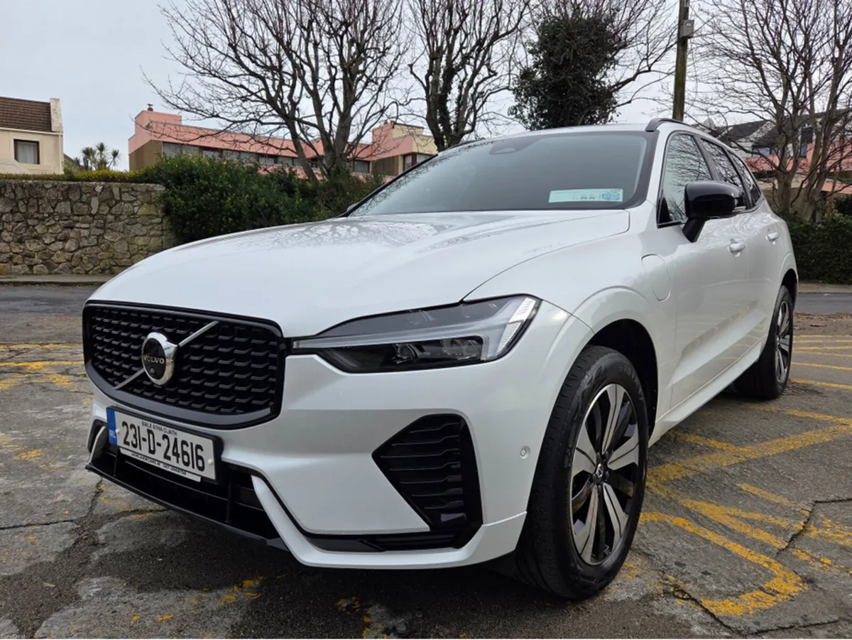 Volvo XC60 T6 PHEV PLUS DARK AWD 5DR AUTO - Image 3