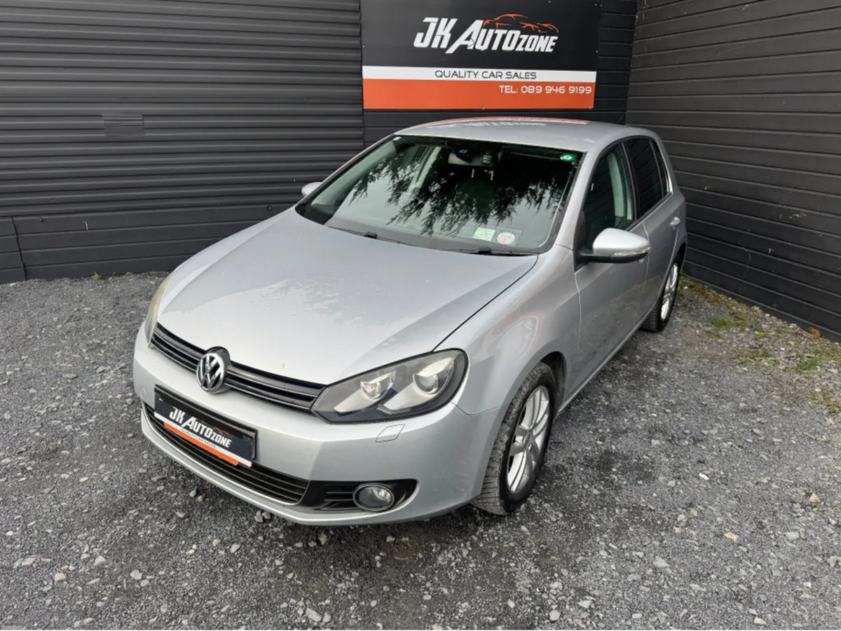 Volkswagen Golf 1.4 TFSI AUTO 5DR - Image 3