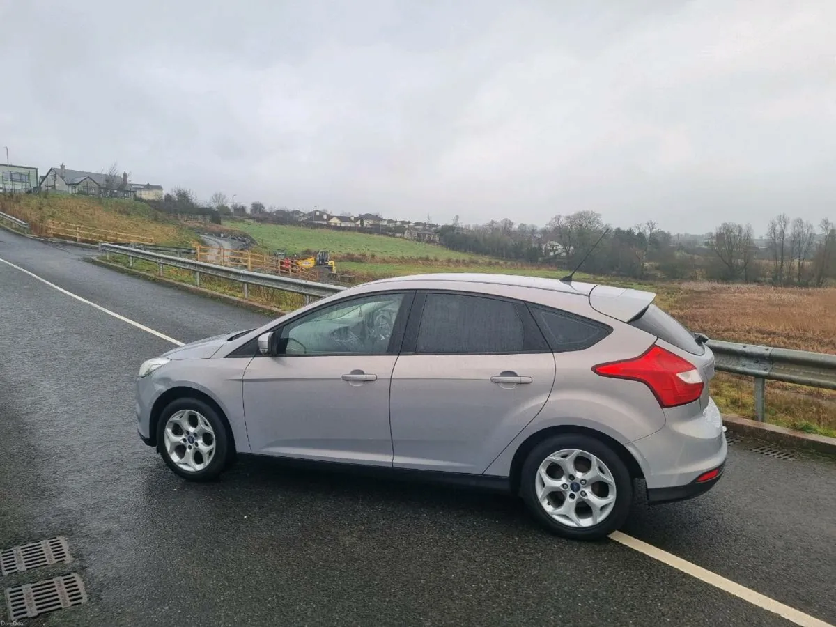 ☆2011 Ford Focus (New NCT)☆ - Image 3