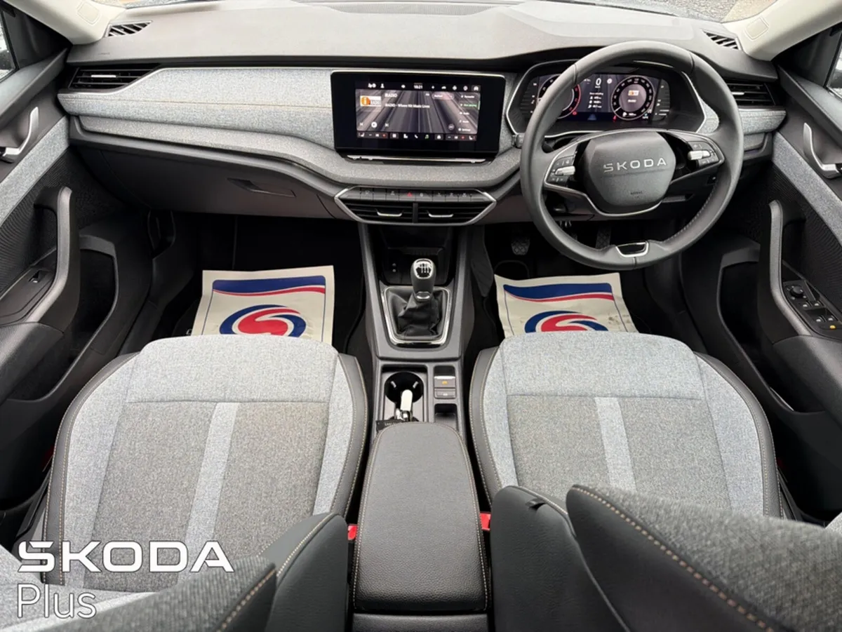 Skoda Octavia COMBI SELECTION PLUS 2.0 TDI 115HP 5 - Image 2