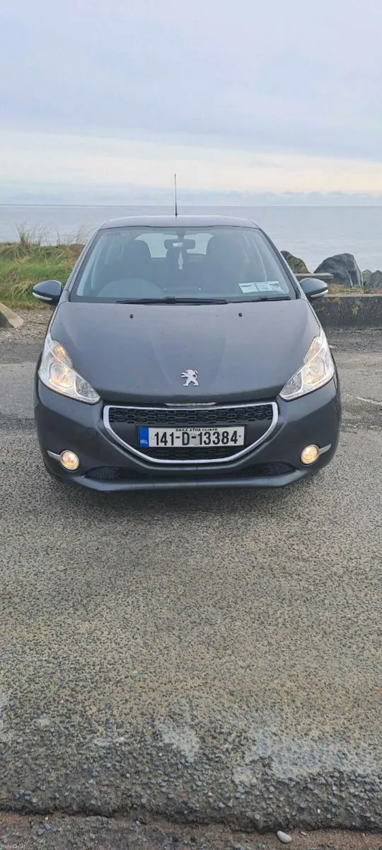 2014 Peugeot 208 Active 1.2l 4 door hatchback - Image 2
