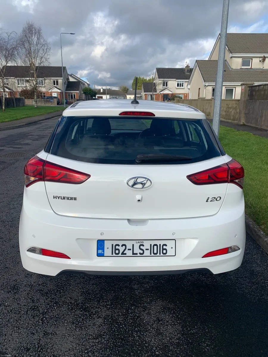 Hyundai i20 Turbo Petrol TGDI Luxury 2016 - Image 2