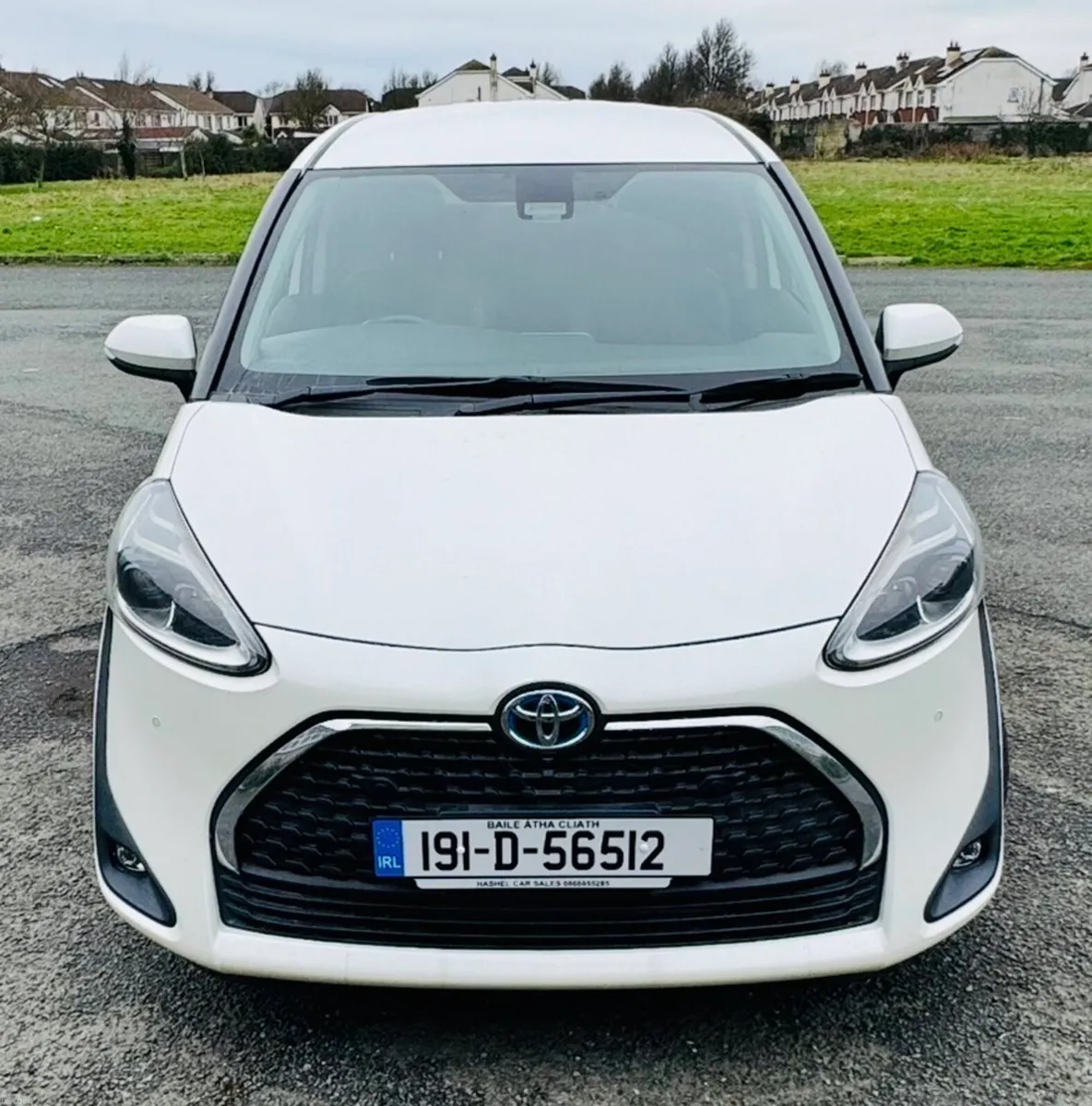 Sienta 7 Seater Hybird Luxury Tech Performance Spe - Image 1