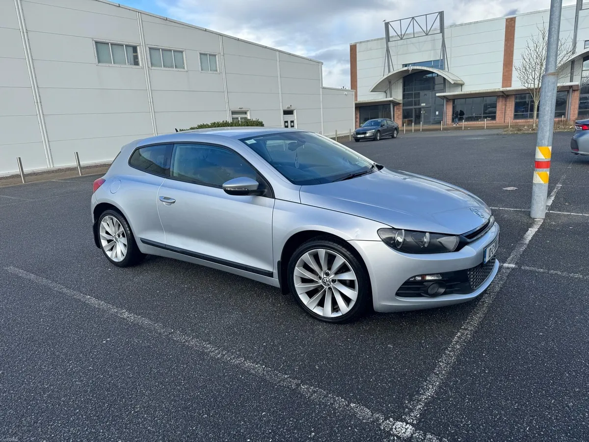 Volkswagen Scirocco 2010 - Image 4