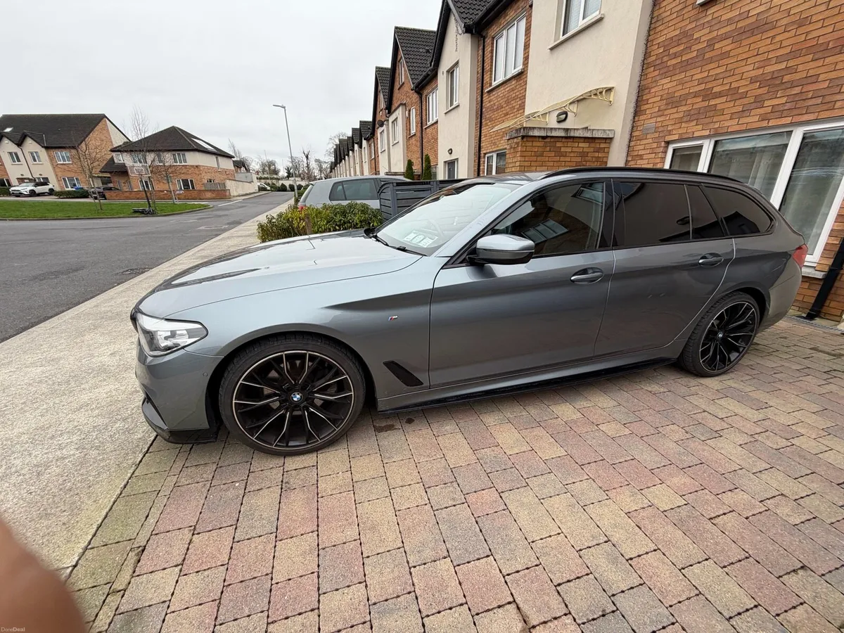 BMW 520 Touring - Image 2