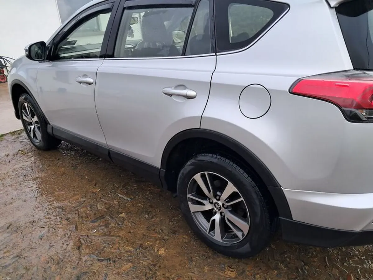 2016 Toyota Rav4 - Image 3