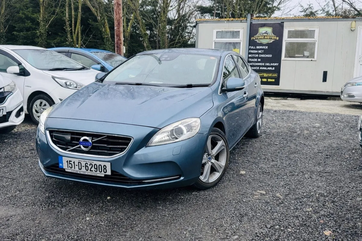 2014 Volvo V40 1.6 Automatic - Image 2