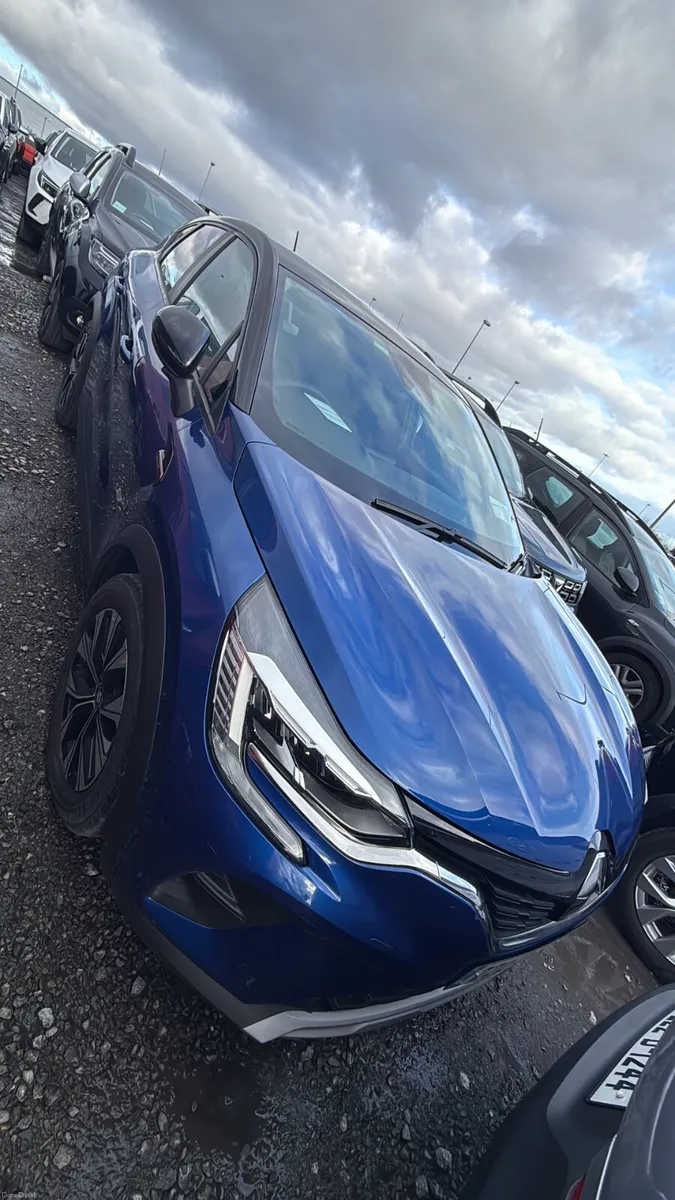 Renault Captur 2022 - Image 1