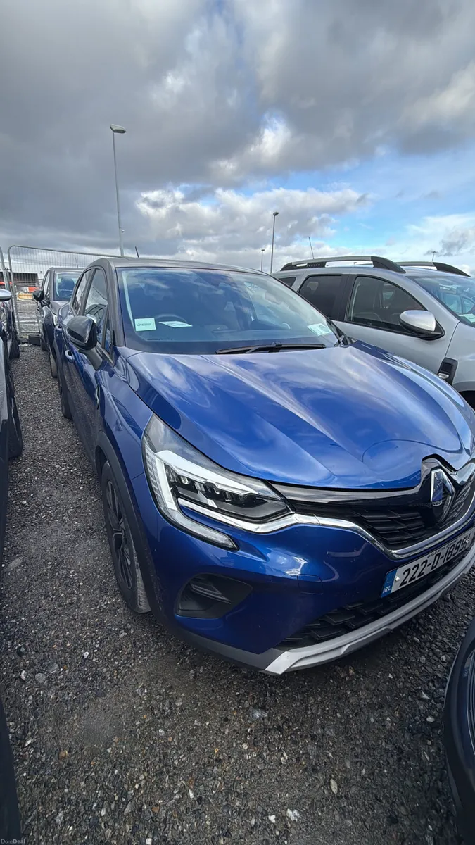 Renault Captur 2022 - Image 1
