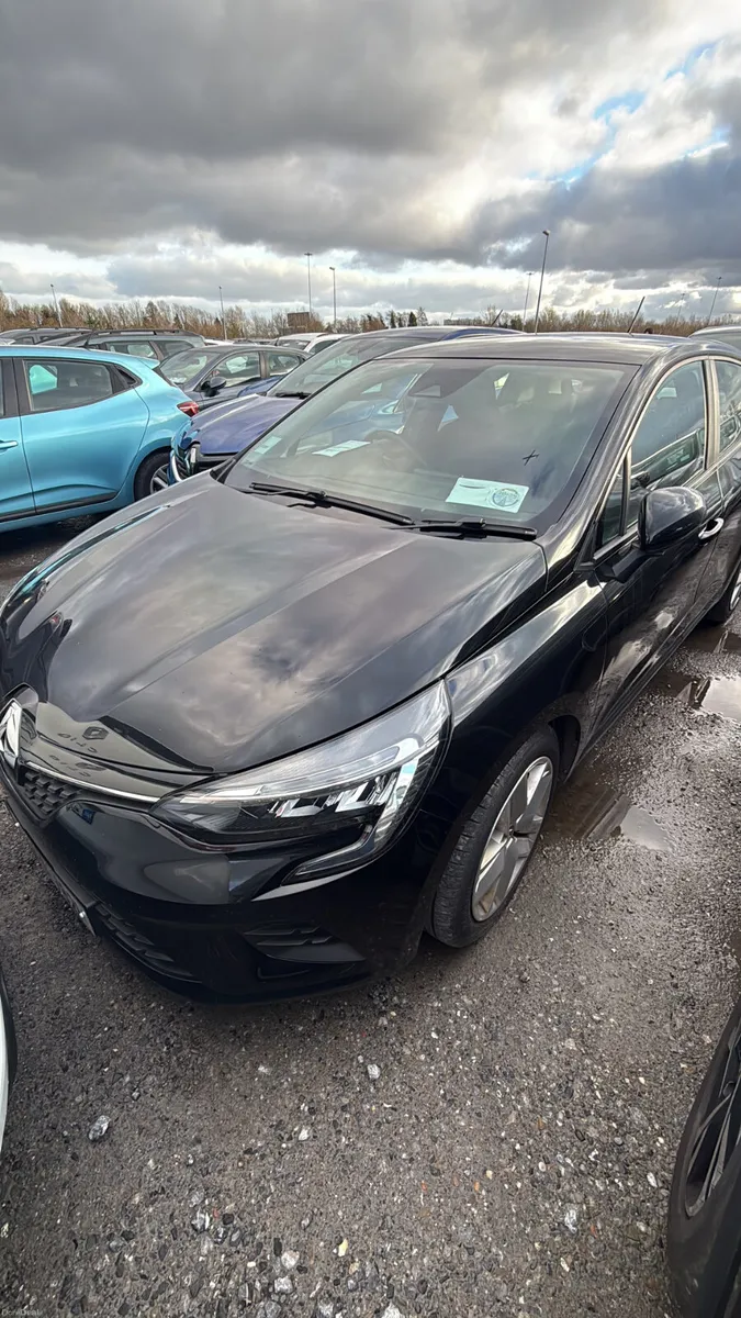 Renault Clio 2022 - Image 1