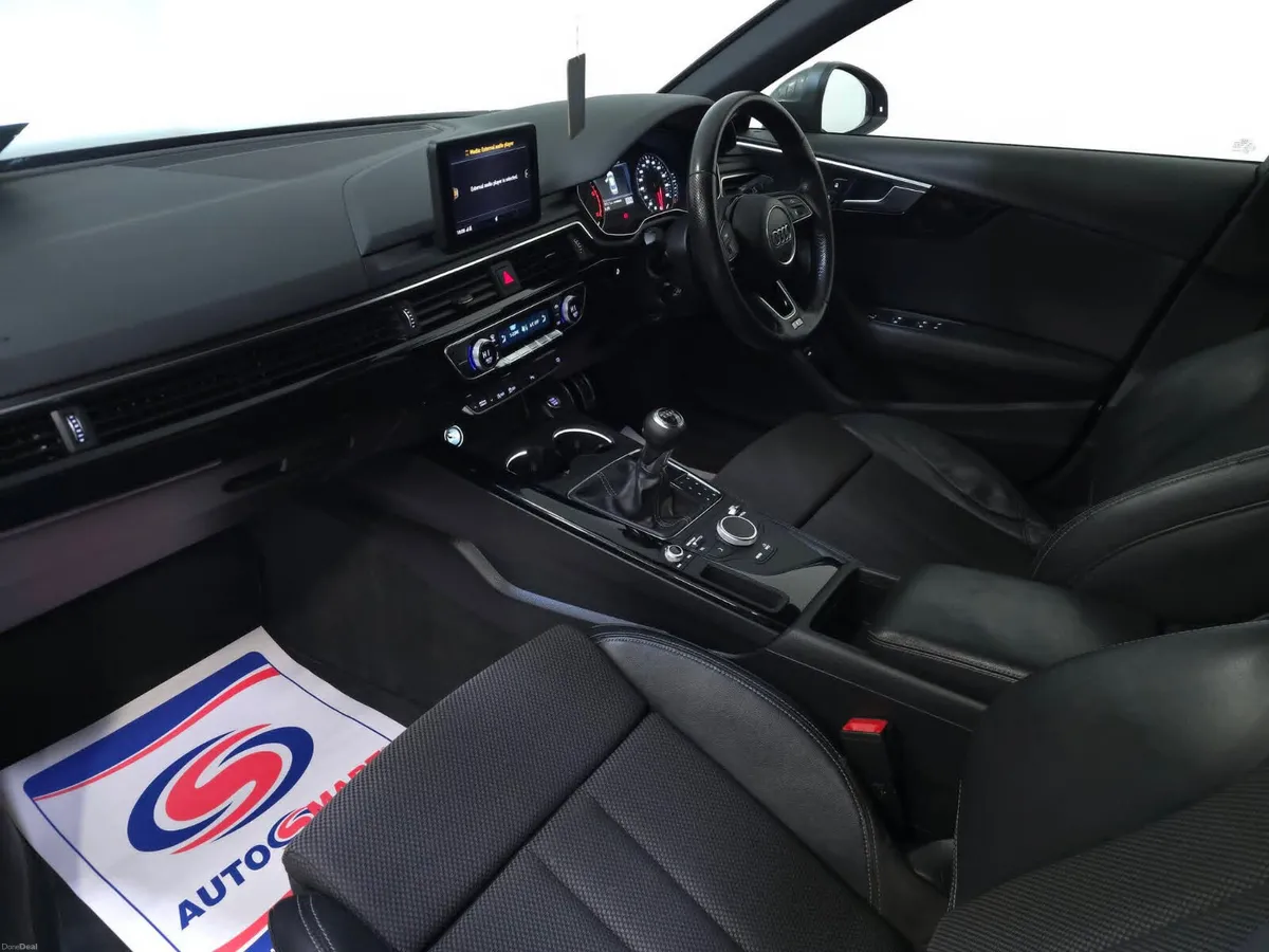 Audi A4 2.0 TDI S-Line Black Edition - Image 4