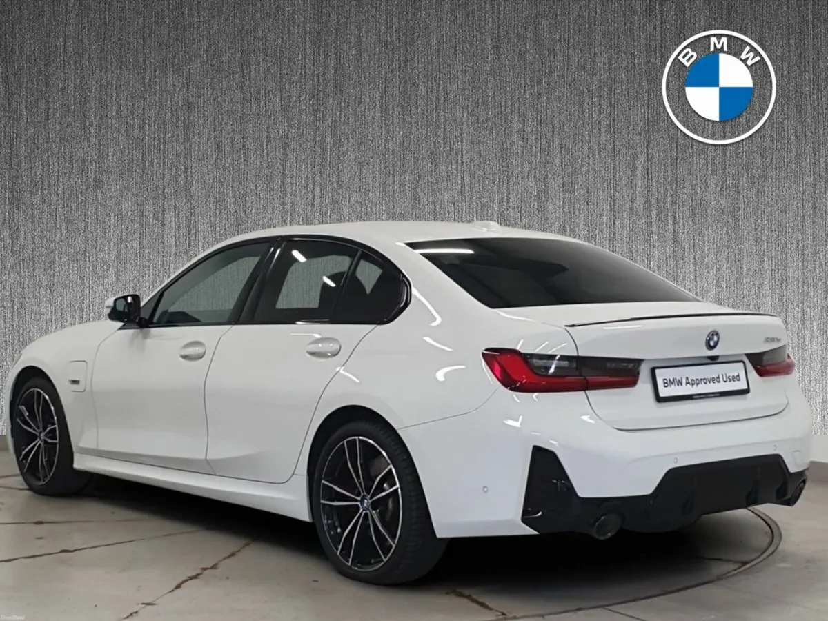 BMW 3-Series 330e M Sport PHEV PRO PACK / SUNROOF - Image 2